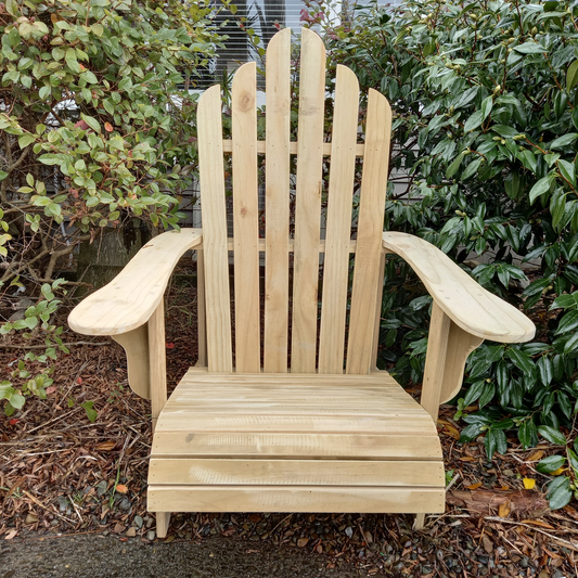 DIY plans to build a comfortable Adirondack chair with curved arms