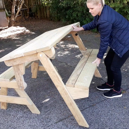 DIY plans to build a metamorphic wooden picnic table
