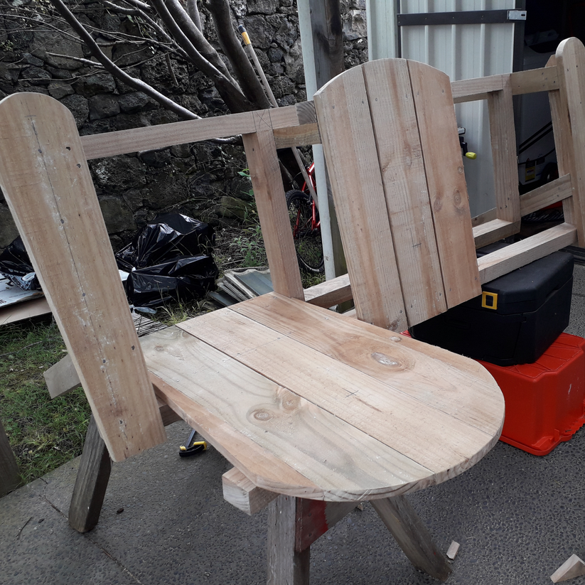 DIY plans to build a Jack and Jill seat with a center table Kenny's Yard Outdoor woodworking