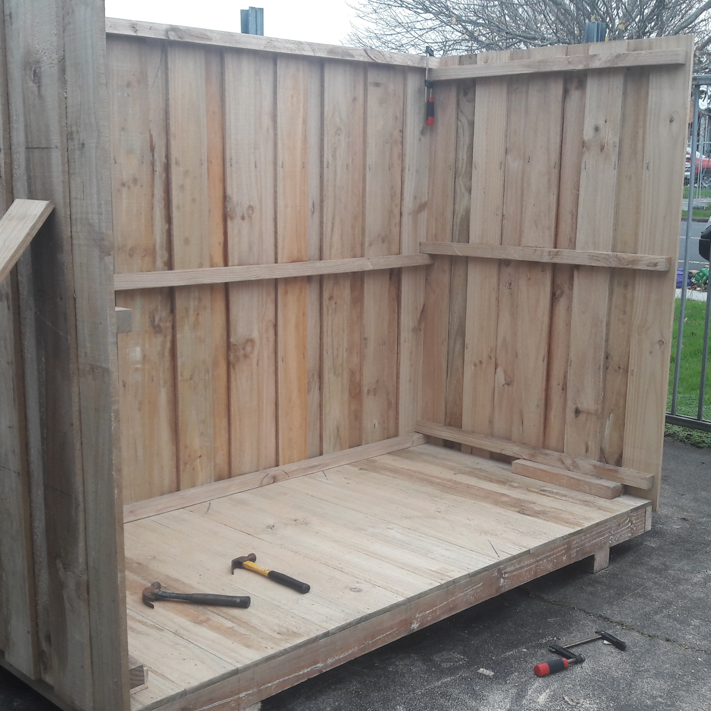 DIY Plans for a 8ft x 4ft (2.4 x 1.2m) wooden shed